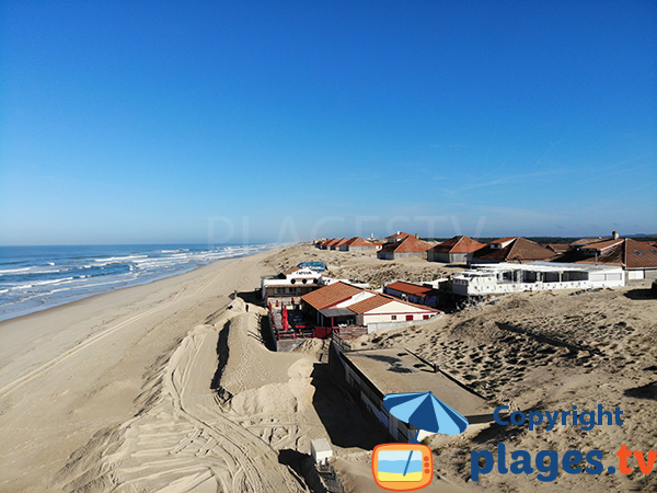 Restaurants sur la dune de la grande plage de Vieux Boucaux