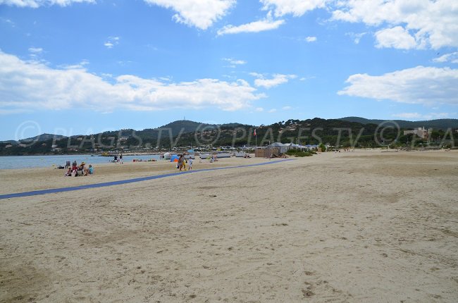 Beach in the center of Bormes les Mimosas