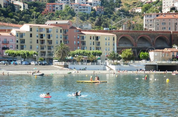 Plage dans le centre de Cerbère