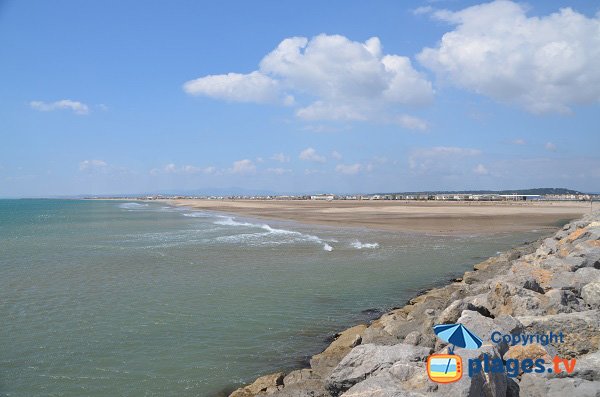 Vue générale de la plage des Chalets de Gruissan