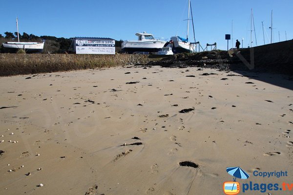 Digues autour de la plage du chantier naval - Plougasnou