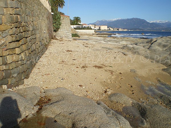 Plage de la Chapelle des Grecs à Ajaccio