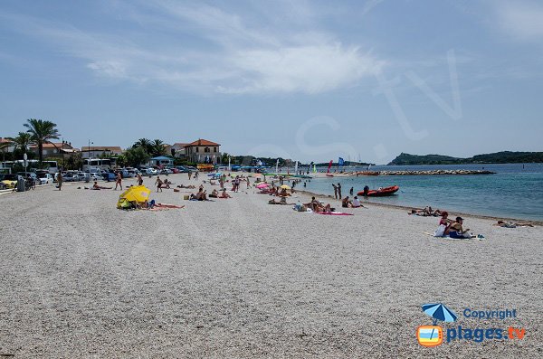 Plage à proximité du Brusc à Six Fours