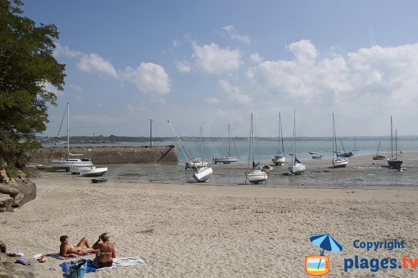 Port of Chatelet and the beach - St Jacut de la Mer