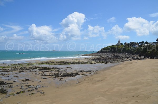 Beach of Châtelet at low tide - St Quay Portrieux