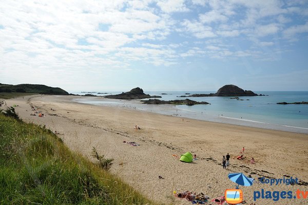 Plage des Chevrets à Saint Coulomb