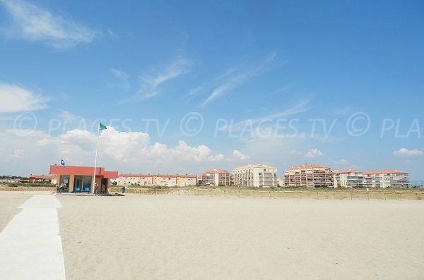 First aid station of Cité du port beach - Barcares