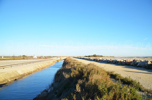 Strand westlich der Innenstadt von Saintes Maries de la Mer