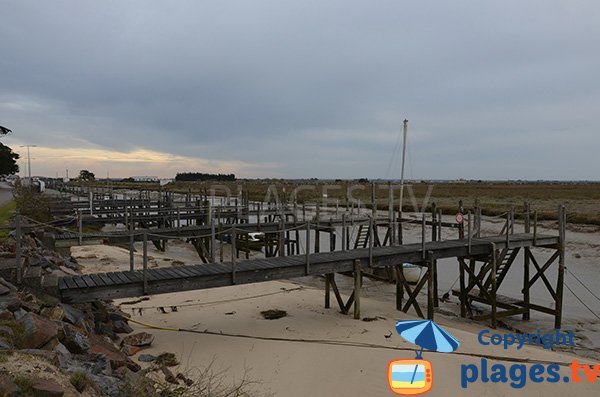 Chenal du port du Collet à Les Moutiers-en-Retz