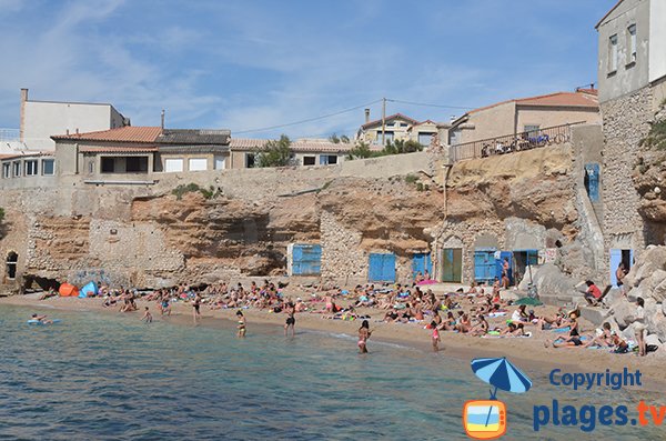 Photo de la plage de Colombet en été - Marseille