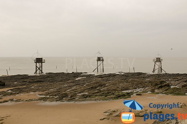 Pêcheries sur la plage de Comberge - Tharon-Plage