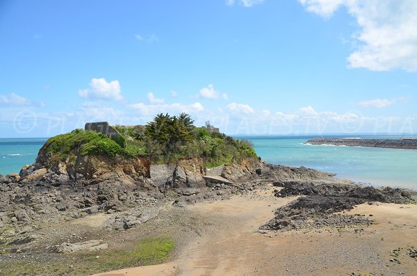 Insel La Comtesse vom Strand von St Quay Portrieux aus