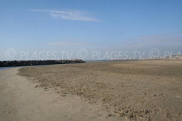 Plage de sable à Sète sur la Corniche