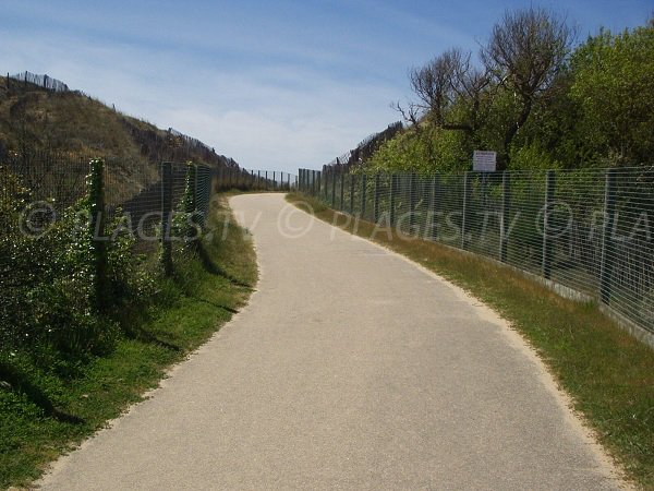 Accès de la plage du Corps de Garde de La Tranche