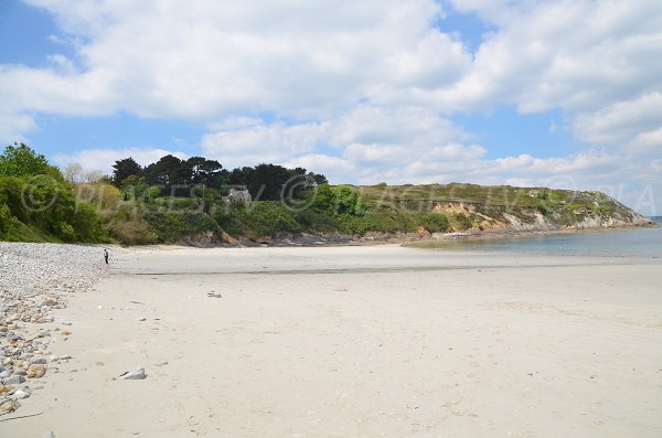 Plage de Corréjou de Camaret avec vue sur la pointe du Grand Gouin