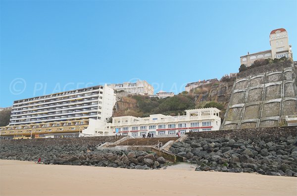 Installations sur la plage des Basques à Biarritz