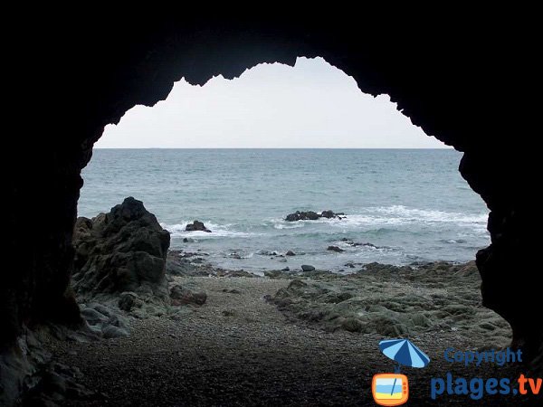 Grotte de l'ilot central - Planguenoual