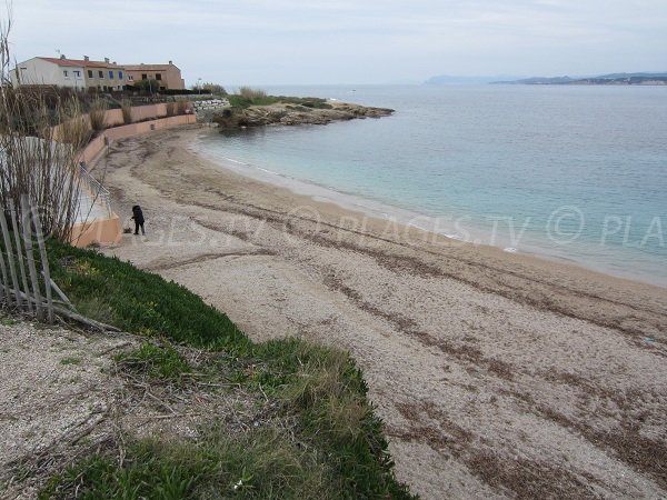 Plage de la Coudoulière à Six Fours dans le Var