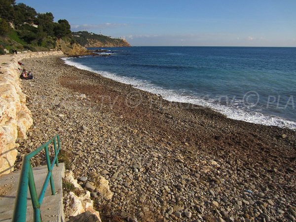 Stone beach in Saint Mandrier - La Coudoulière