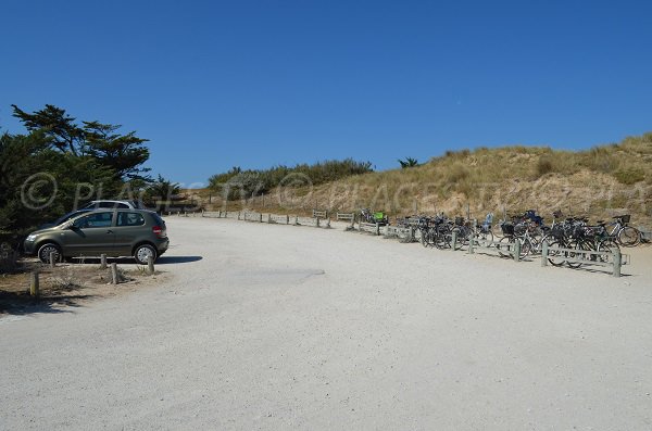 Parking de la plage de Couny