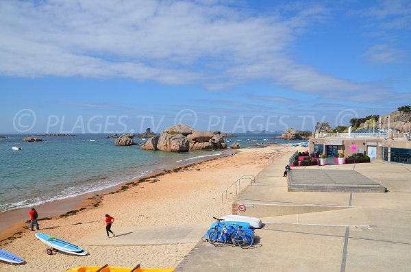 Coz Pors beach in Trégastel in France