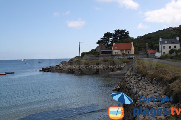 Cale de mise à l'eau sur la plage de Crec'h an Avel à Plouguerneau