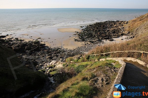 Access to Crevasse beach in Equihen