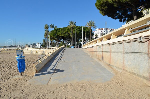 Rampa d'accesso alla spiaggia della Croisette - Cannes