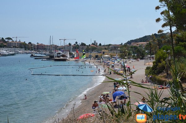 Filet anti méduses sur la plage de Saint Jean Cap Ferrat