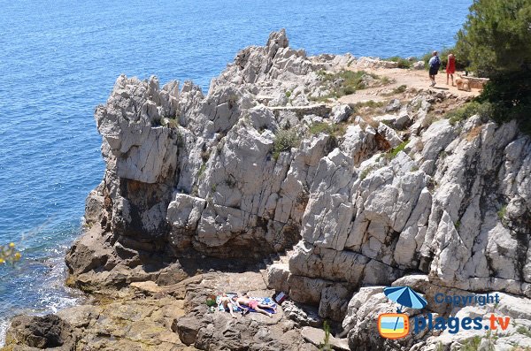 Zone de baignade au niveau de la pointe de la Cuisse à St Jean Cap Ferrat