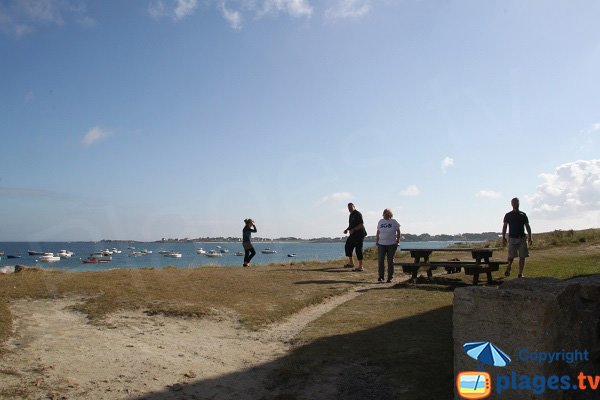 Aire de pique-nique sur le plage de Curnic à Guisseny