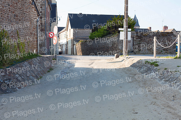 Accès à la plage depuis le village de Cherrueix