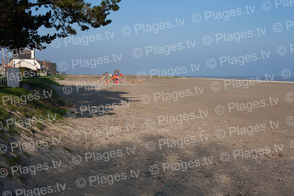 Aire de jeux sur la Plage de Cherrueix