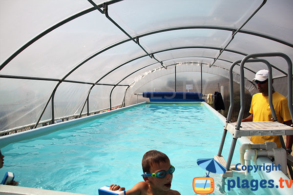 piscine du club pour enfants