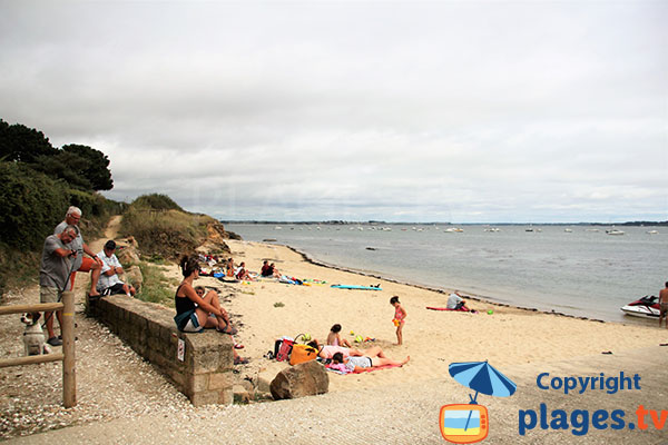 Petite rampe d'accès à la plage