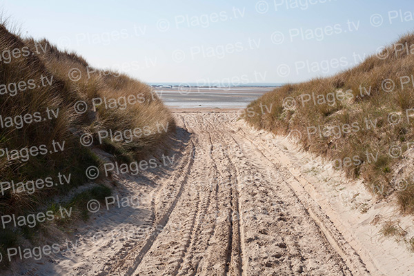 entrée de la plage de Lingreville