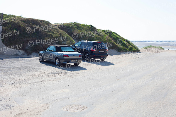 Parking at Lingreville Beach