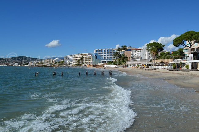 Plage derrière le casino de Juan les Pins