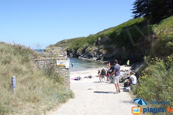 Chemin d'accès à la plage de Deuborh de Sauzon