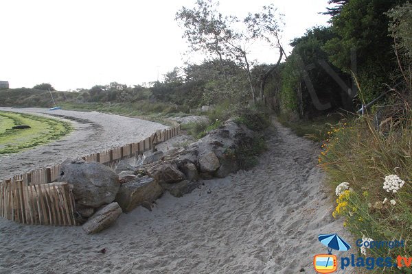 Sentier d'accès à la plage du Dibenou - Guissény