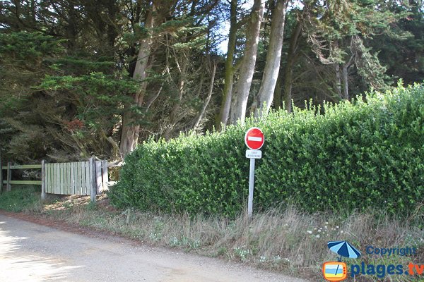 Accès à la plage de Dibennou Ouest - Guisseny