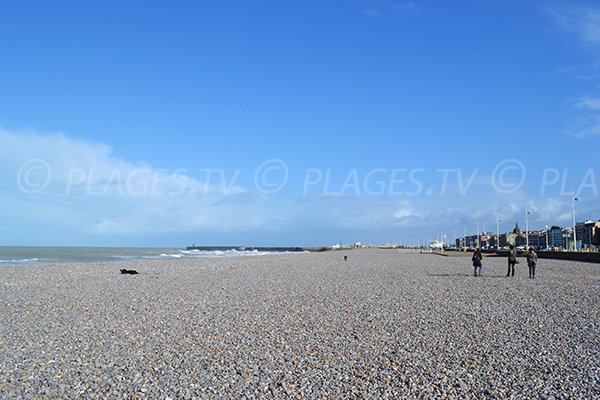 Plage de galets à Dieppe