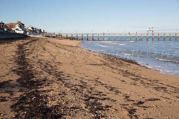 Beach east of Luc sur Mer at the dike