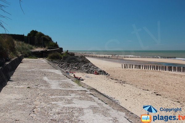 Photo of the central beach of Sangatte in France