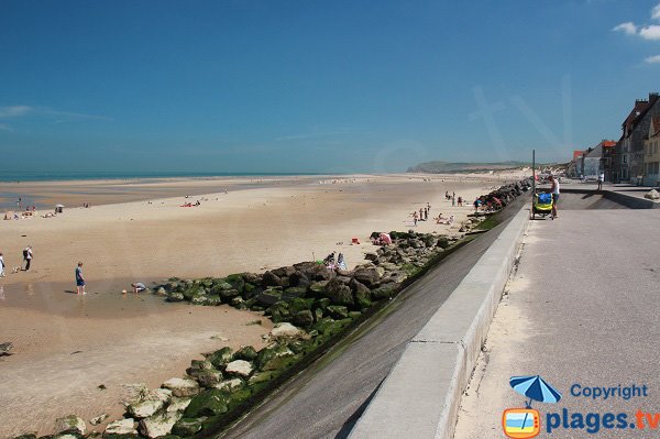 Photo de la plage dans le centre ville de Wissant