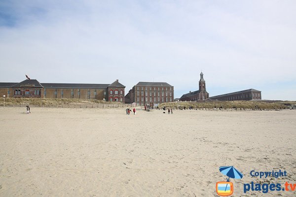 Hopital Maritime de Berck vue depuis la plage