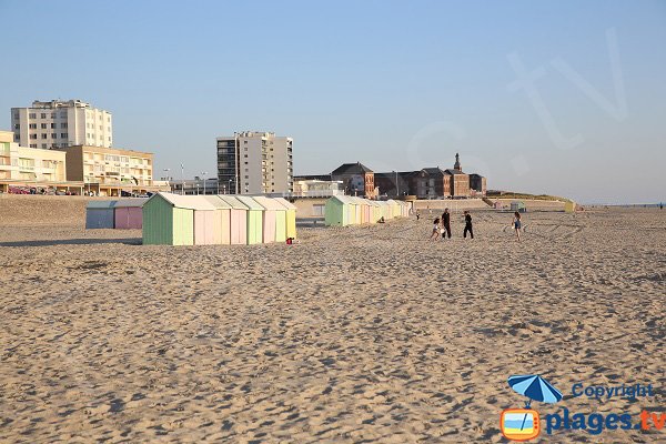 Zentraler Berck Strand mit Badekabinen