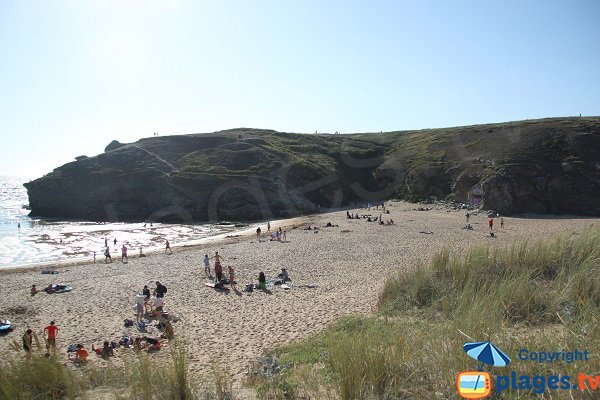 Surf spot in Belle Ile in France - Donnant