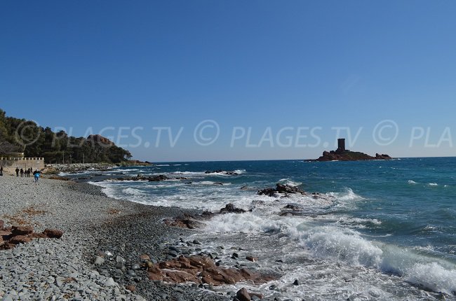 Plage du Dramont avec vue sur l'Ile d'Or - St Raphaël