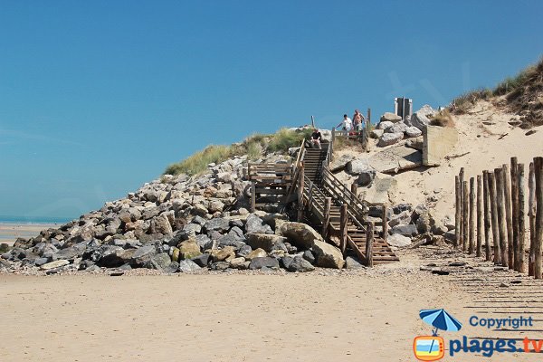 Accès à la plage côté Cap Gris Nez par le centre ville de Wissant